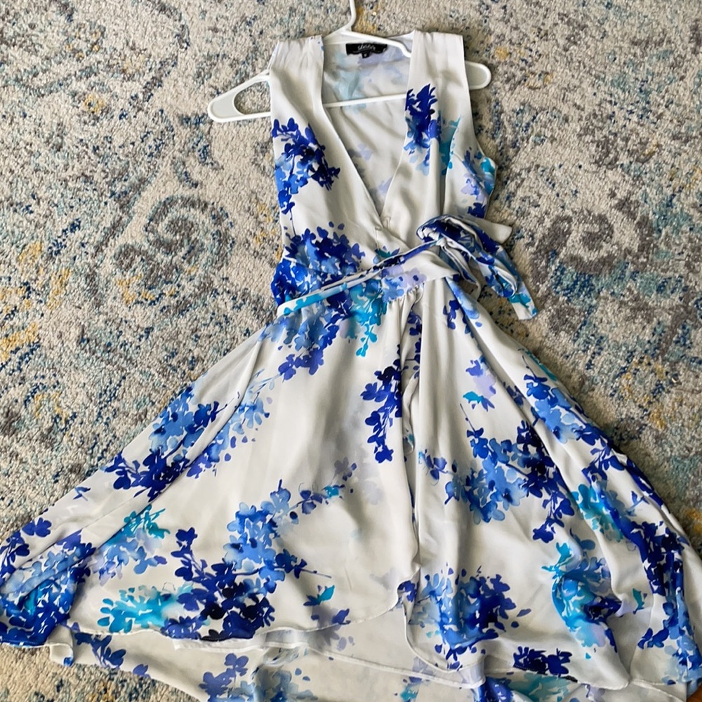 Lulus medium midi wrap dress